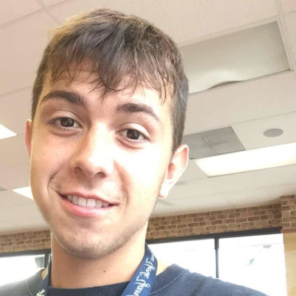 Meet your Posher, Aaron